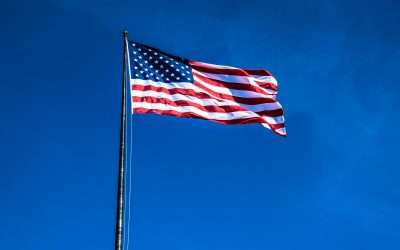Nylon vs. Polyester Flags: Which Is Best for Colorado’s Climate?