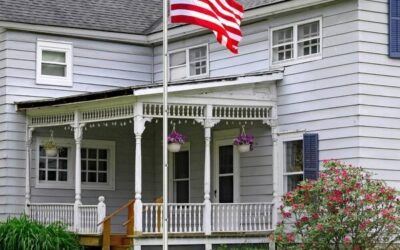 The Difference Between Residential and Commercial Flagpoles